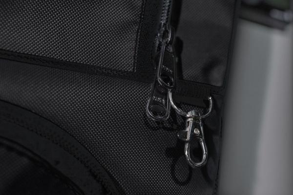 VanEquip Fensterpacktasche mit Paneel schwarz für Mercedes V-Klasse/Vito (ab 2014), Beifahrerseite L2